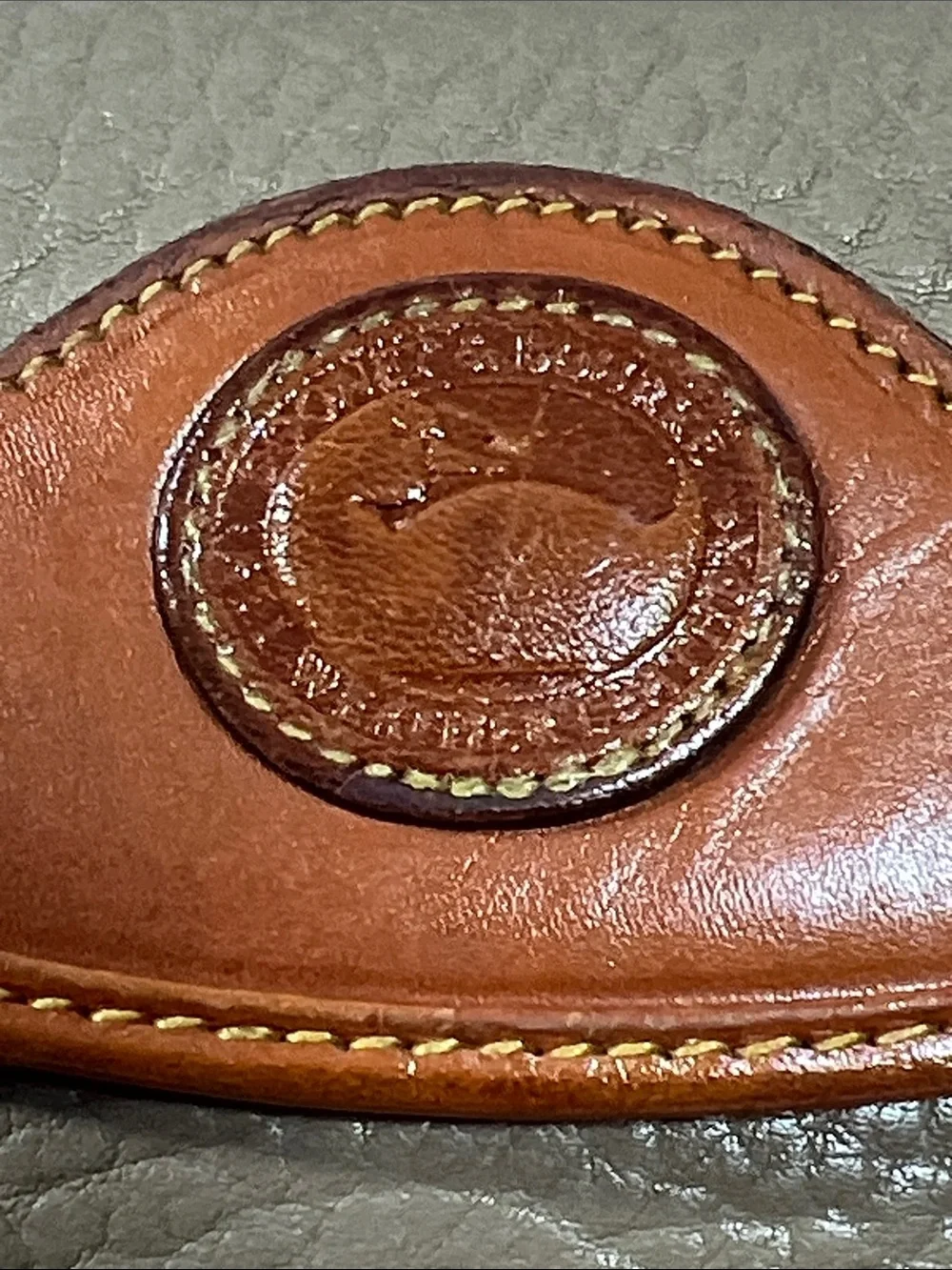 🦆 DOONEY & BOURKE AWL TRIFOLD TAUPE TAN LEATHER KISSLOCK POUCH COIN WALLET